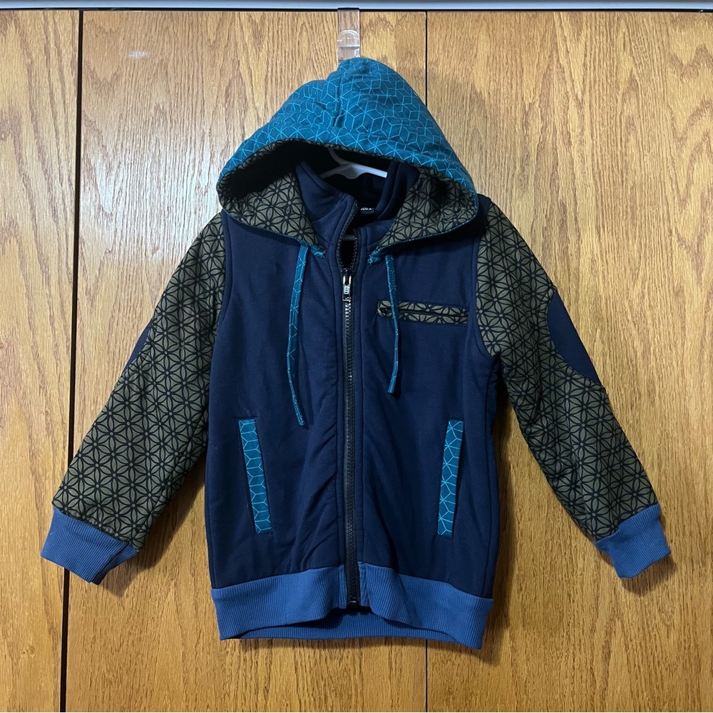 Boy’s Geometric Patterned Hoodie Jacket (Size 4-5)
